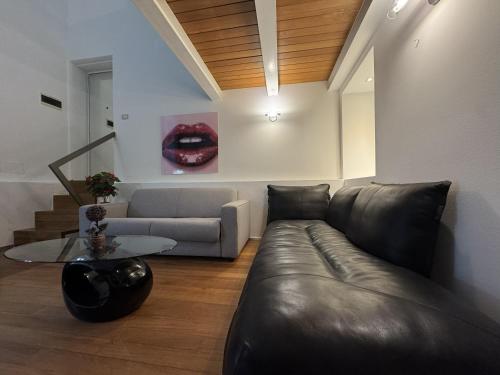 Luxury Loft in Chinatown - Sarpi District