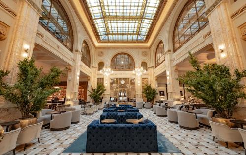 The Marmorosch Bucharest, Autograph Collection