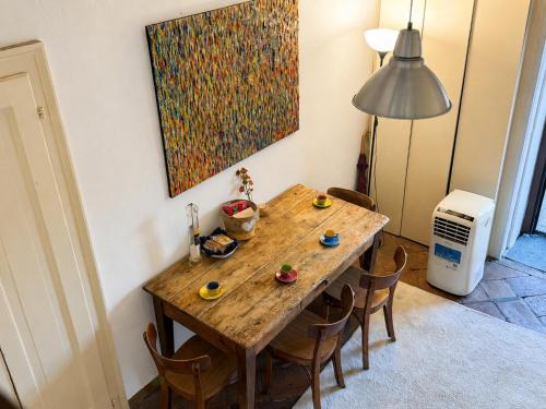 NAVIGLI ART APARTMENT- M2 Porta Genova