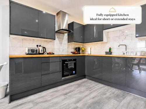 Bridge Court by Sterling Edge - Stylish 1-Bed Apartments with Balcony or Private Garden and Free Onsite Parking photo 10