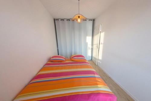 Sunny Flat with Sea-View Balcony