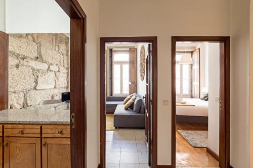 Wine Apartments I - Ribeira 1BR by LovelyStay