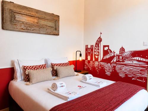 Explore Lisbon from an Artistic Alfama Home