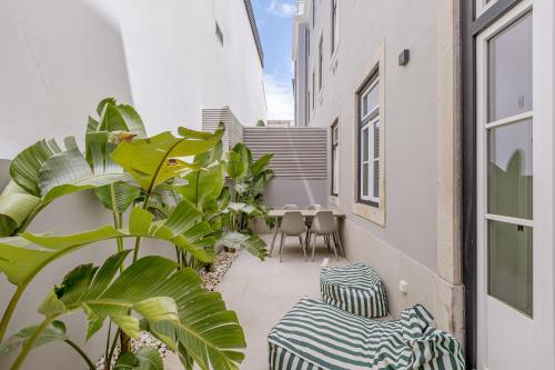 Avenida Boutique Apartments