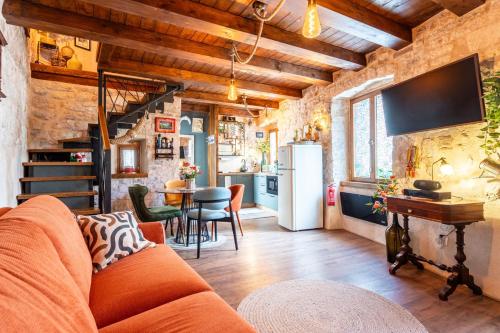 Traditional apt in stone house in heart of Trogir