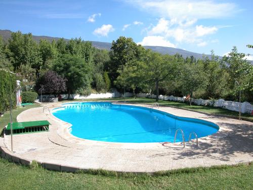 Swimming pool sa o malapit sa Camping El Balcon de Pitres