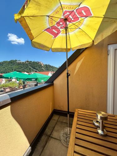 City Appartement mit Balkon