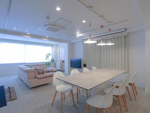 INOVE VILLA OSAKA -120m2 , 7 Double Beds , 2 BR , 2 Bath , Easy Access to Umeda , Kyoto ーPerfect for Families & Groupsー