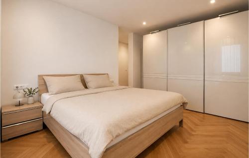 Cozy Apartment In Rovinj With Wifi