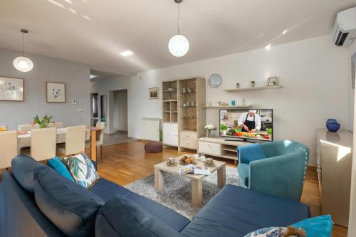 Casa Celeste With Private Pool - Happy Rentals