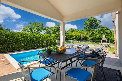 Casa Celeste With Private Pool - Happy Rentals