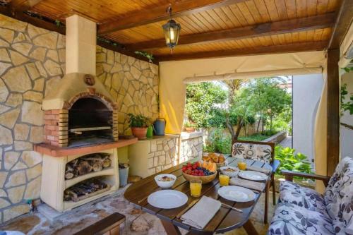 Secret Garden Apartment Mali Lošinj - Happy Rentals