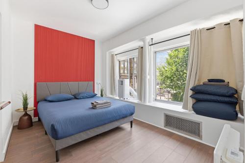 Grand 4BR Paris Flat Near the Louvre with Netflix