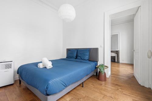Paris Charm 2BR Apartment in the Grands Boulevards