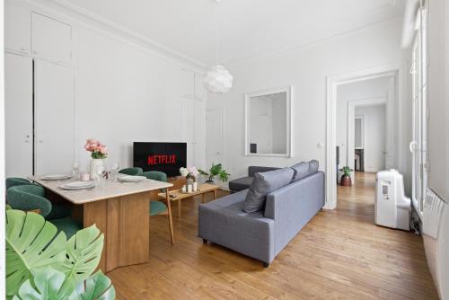 Paris Charm 2BR Apartment in the Grands Boulevards