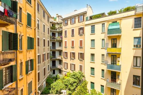 Il Monoscopio / The Monoscope - 73mq Apartment @ Porta Venezia / Milan City Center