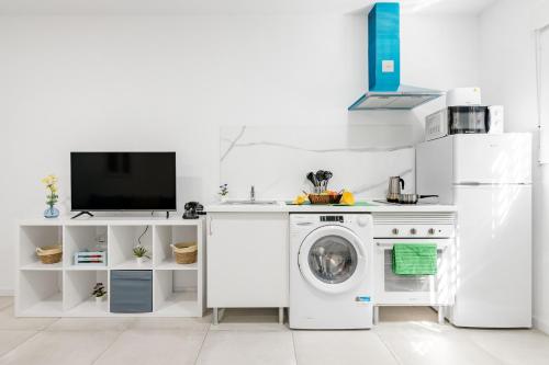 Apartment B Private Complex Metro 4pax