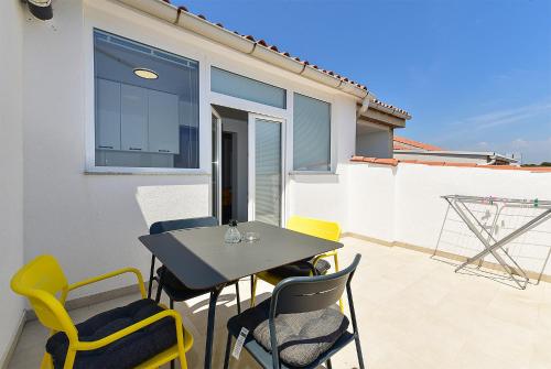 Apartment Florinda 2091