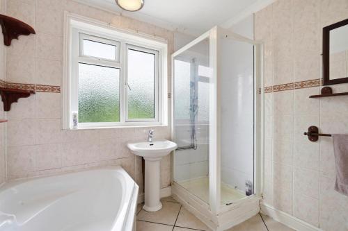 4 Bedroom Central Birmingham photo 13