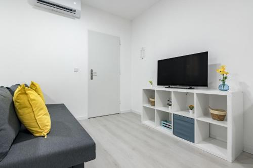 Apartment H Private Complex Metro 4 Guests