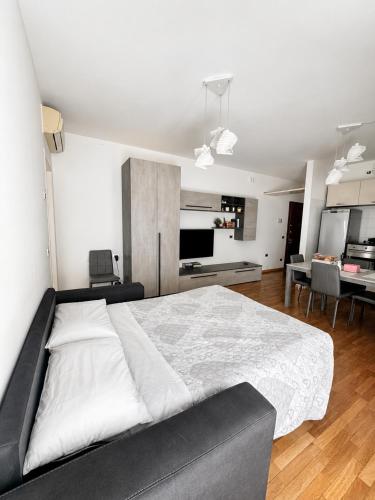 Bicocca Flat B