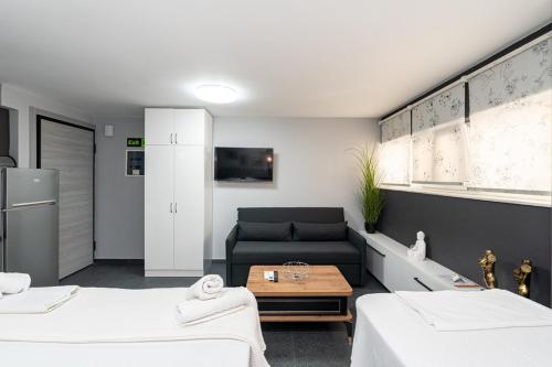 Venizelou Comfort & Living II