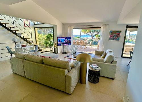 Superbe villa Vue mer - 5 suites - centre & plage à 8'