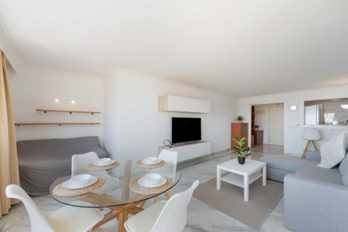 Oasis Torrequebrada photo 17