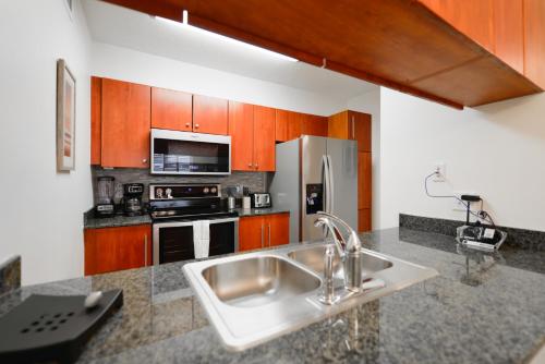Amazing 3BR Condo at Brickell with City Views photo 24