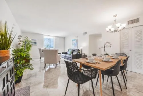 Amazing 3BR Condo at Brickell with City Views photo 1