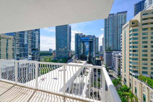 Amazing 3BR Condo at Brickell with City Views photo 21