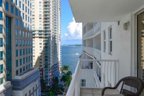 Amazing 3BR Condo at Brickell with City Views photo 20