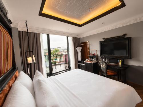 Loom Hotel Hanoi — View (from property/room)