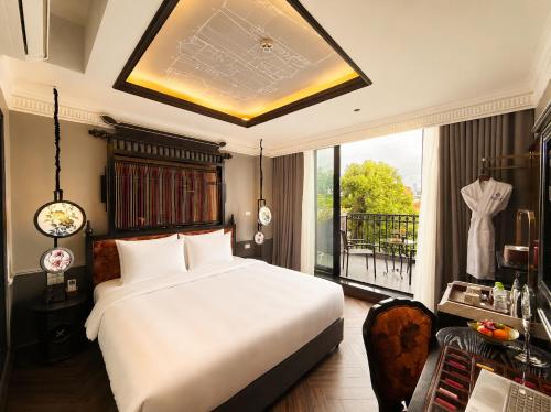 Loom Hotel Hanoi — View (from property/room)