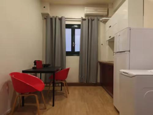 DML Apartments