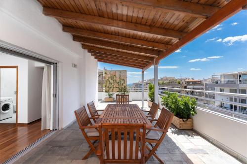 Sea & Acropolis View 3BR Penthouse Maisonette