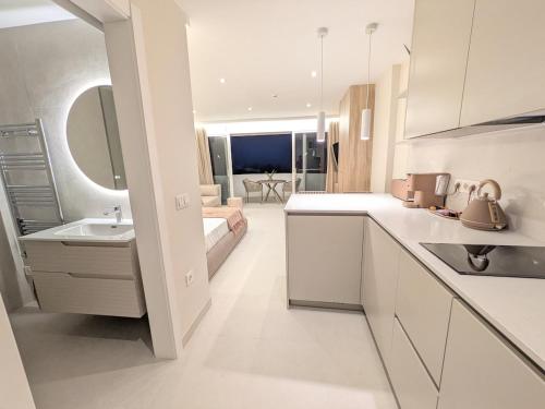 Boutique Studio with Sea Views in Marbella