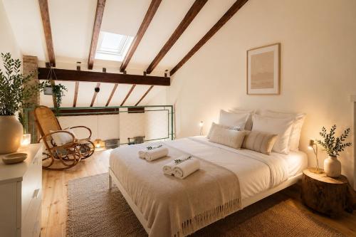 Marina Zen Suite N2 with terrace by Virkin Suites