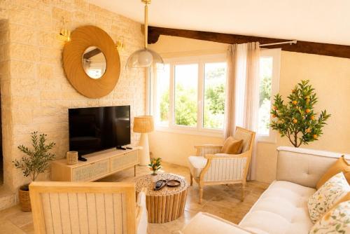 Saint-Raphaël - Villa with pool & private parking