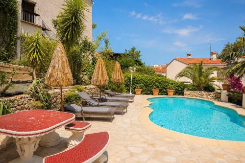 Saint-Raphaël - Villa with pool & private parking