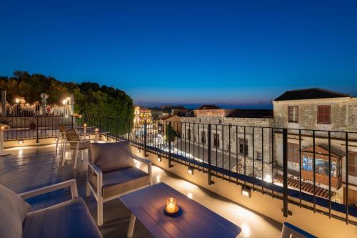 Karavel Suites - Old Town Boutique Rooms
