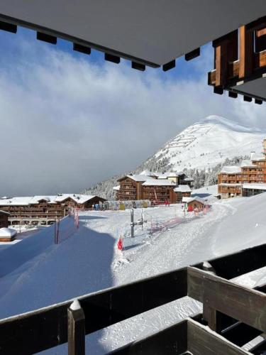 L'ecrin des alpages Belle Plagne,T2 pour 5 personnes, skis aux pieds - Location dimanche au dimanche