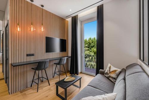 Azurenting - Louvre - T2 Onyx Prestige