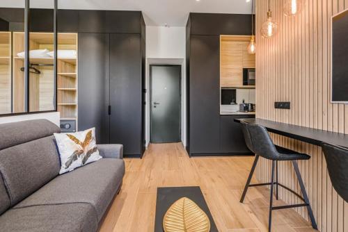 Azurenting - Louvre - T2 Onyx Prestige