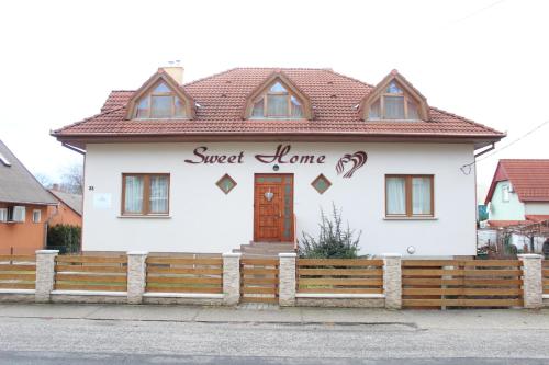 Sweet Home Apartments