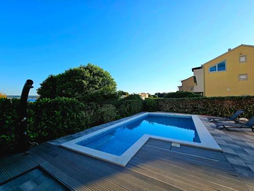 Villa Stella Maris Kastela - Private Pool & Steps to Beach