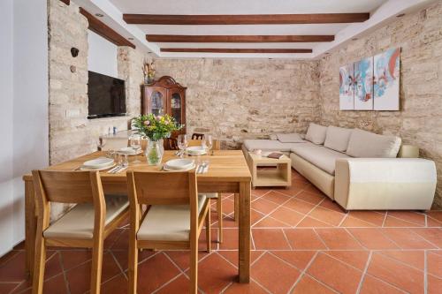 Apartments by the sea Umag - 27262