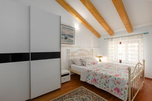 Apartments by the sea Umag - 27271