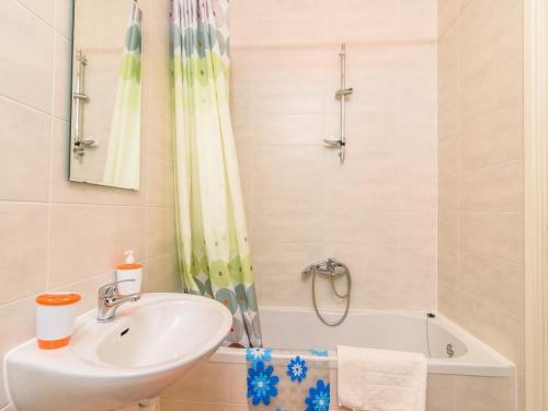 Apartments by the sea Okrug Gornji, Ciovo - 27727
