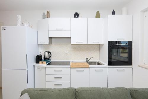 Apartments with parking space Vodice - 25148